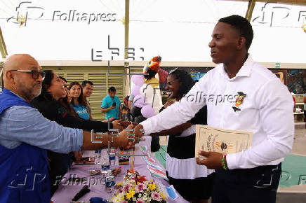 Primeras graduaciones de niños y adolescentes migrantes en escuelas del sur de México