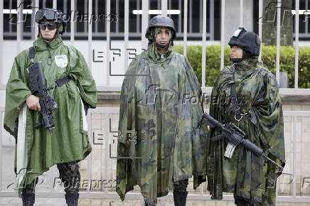 Militares custodian Banco Central ante Cumbre de la Celac