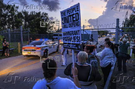 'Vigil for the Voiceless' at immigration detention facility
