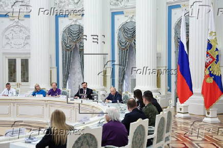 Russian president holds meeting of Russia-Land of Opportunity supervisory board