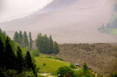 Birch Glacier causes avalanche near Blatten
