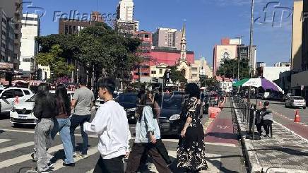 Movimentação no bairro da liberdade