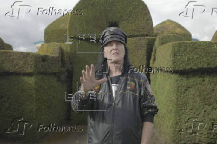 Dave Evans, exvocalista de AC/DC, filma videoclip en cementerio de Ecuador: 