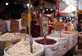 Surging food prices and rising inflation are reshaping Pakistani grocery markets