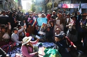Seguidores de Morales marchan e intentan inscribir su candidatura presidencial a la fuerza