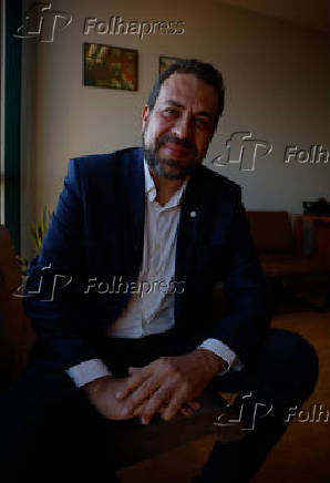 Guilherme Boulos em entrevista na Câmara dos Deputados