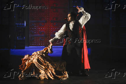 Coletiva apresenta Drácula ? Um Terror de Comédia em SP