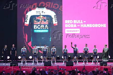 Giro d'Italia cycling tour - Teams Presentation