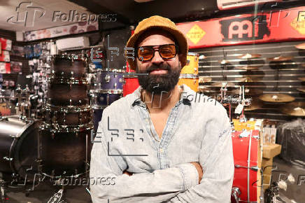 El cantante David Rivera asume con 