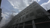 Queman oficinas del sindicato de maestros en Ciudad de México