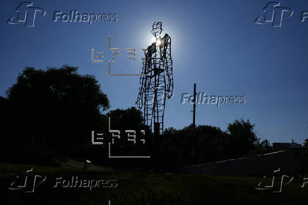 'El Hombre del Milenio', creada por la Fura dels Baus e instalada en la localidad de Gavá