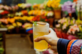 Bares escondidos dentro de floriculturas em São Paulo