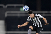 Partida entre Botafogo e Ceará válida pelo Campeonato Brasileiro 2025.