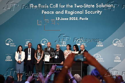 Paris conference calling for two-state solution