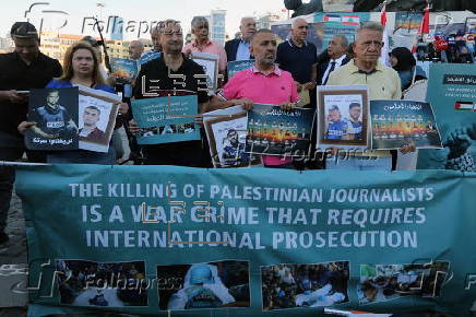 Vigil in solidarity with Palestinian journalists held in Beirut