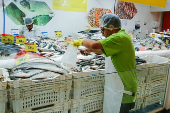 Semana da páscoa, consumidores vão às compras de pescados e frutos do mar