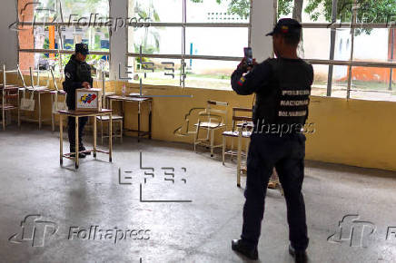 Poca afluencia de personas y una votación 