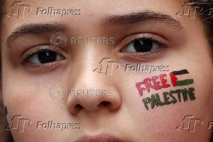 Protest against conditions in Gaza, demanding that the caretaker government impose sanctions against Israel, in Brussels