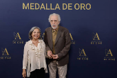 Enrique Cerezo recibe Medalla de Oro 2025