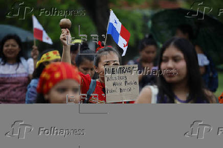 Mujeres panameñas marchan por derechos humanos y justicia social