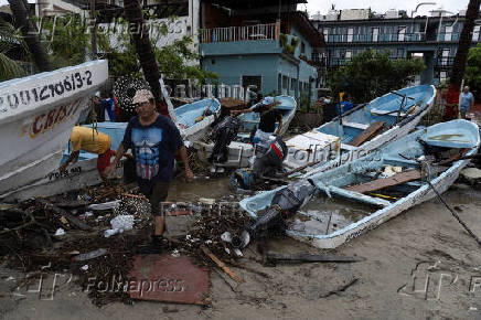 Hurricane Erick makes landfall on Mexico's Pacific coast