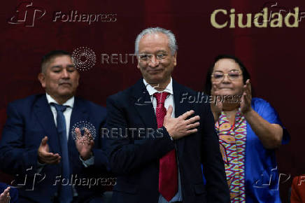 Mexican government presents plan for state oil company Pemex