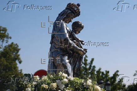 Feast of the Assumption procession at Notre Dame Cathedral