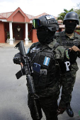 La Fiscalía de Honduras allana la residencia de exjefe militar prófugo
