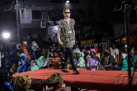 Models with albinism take part in fashion show promoting skin cancer awareness