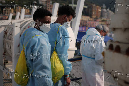Rescued migrants disembark Sea-Watch 5 ship in Salerno