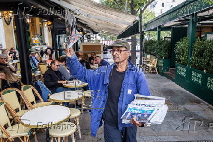 The last Newspaper Hawker in Paris to receive Order of Merit from President Macron