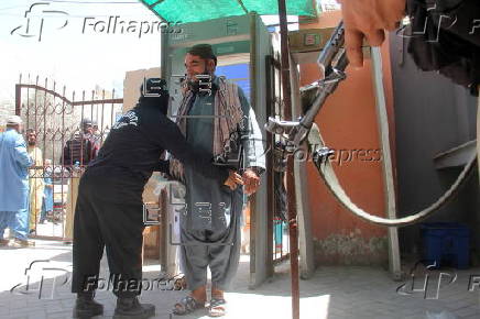 IED blast killed 3 police and injured 16 others in Mastung, restive Balochistan province