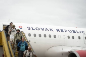 People evacuated from Middle East arrive in Slovakia