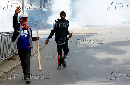 As Kenya marks anniversary of deadly protest, counter-protesters raise fears of new violence in Nairobi