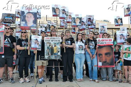 March calling for release of remaining hostages, in Tel Aviv