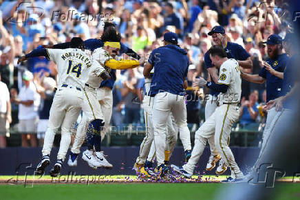 MLB: Los Angeles Dodgers at Milwaukee Brewers