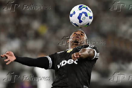 Partida entre Botafogo e Corinthians pelo Campeonato Brasileiro 2025.