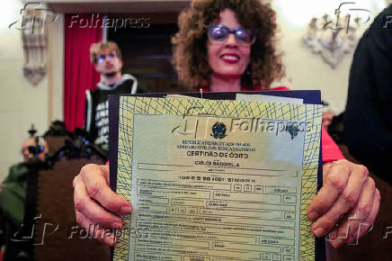 Entrega certidões de óbito Ditadura