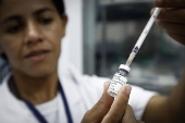 Vacinação contra dengue na UBS Jardim Fortuna, em Itaquaquecetuba