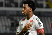 PARTIDA ENTRE SANTOS X BRAGANTINO PELO CAMPEONATO BRASILEIRO