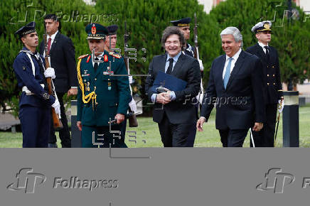 Milei llega a Asunción para reunirse con Peña en su primera visita oficial a Paraguay