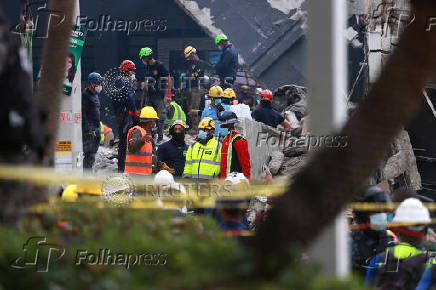 Aftermath of the Jet Set nightclub roof collapse, in Santo Domingo