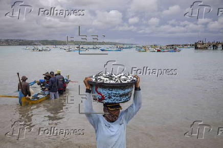 Bad weather and high waves warning for Bali