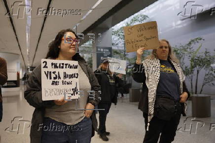 Protest erupts after US detains Palestinian visitors at San Francisco Airport