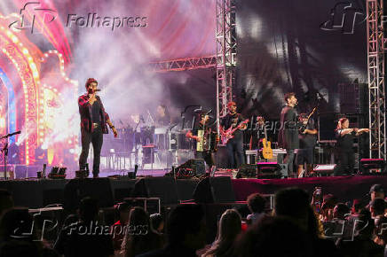 Show do cantor Munhoz & Mariano na Festa Junina no Centro Esportivo Tietê em São Paulo