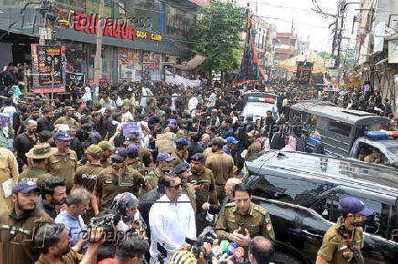 Mourning processions of Shiite Muslims on the eve of Ashura in Lahore