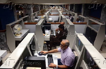 PSX hits historic high as KSE-100 surges past 135,700