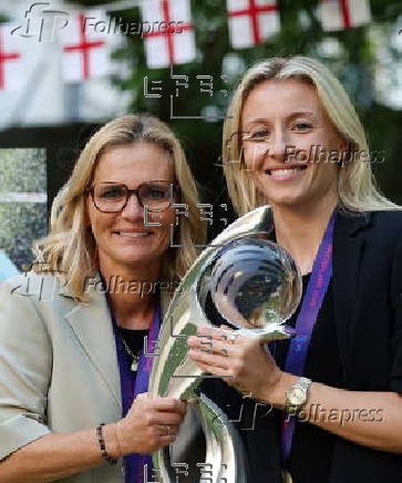 Deputy Prime Ministert hosts England Women’s soccer team at 10 Downing Street in London